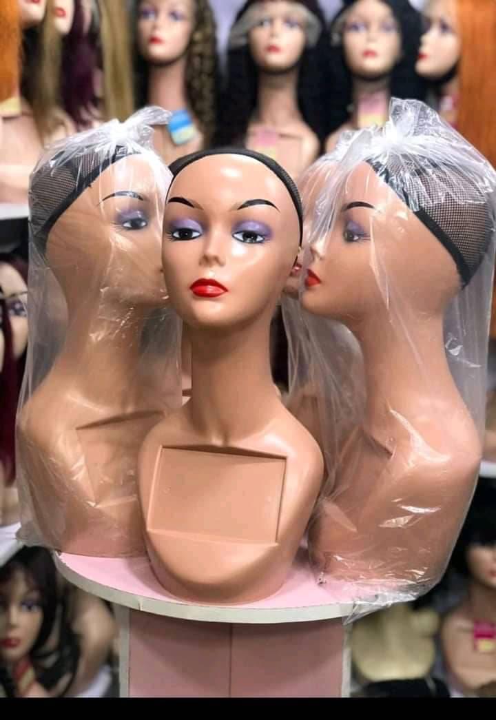 Mannequin head with wig display with hole dummy